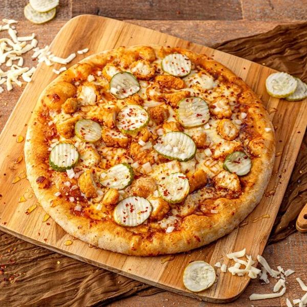 Nashville Hot Chicken Pizza | Rich's USA