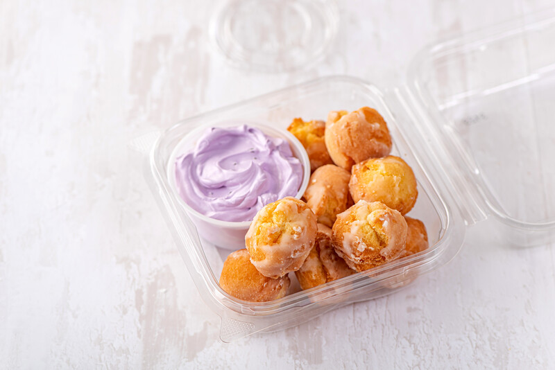 OUR SPECIALTY TREAT SHOP™ GLAZED OLD FASHIONED DONUT HOLES 24/23CT CLAM PACKS