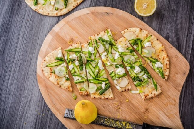 naan with toppings