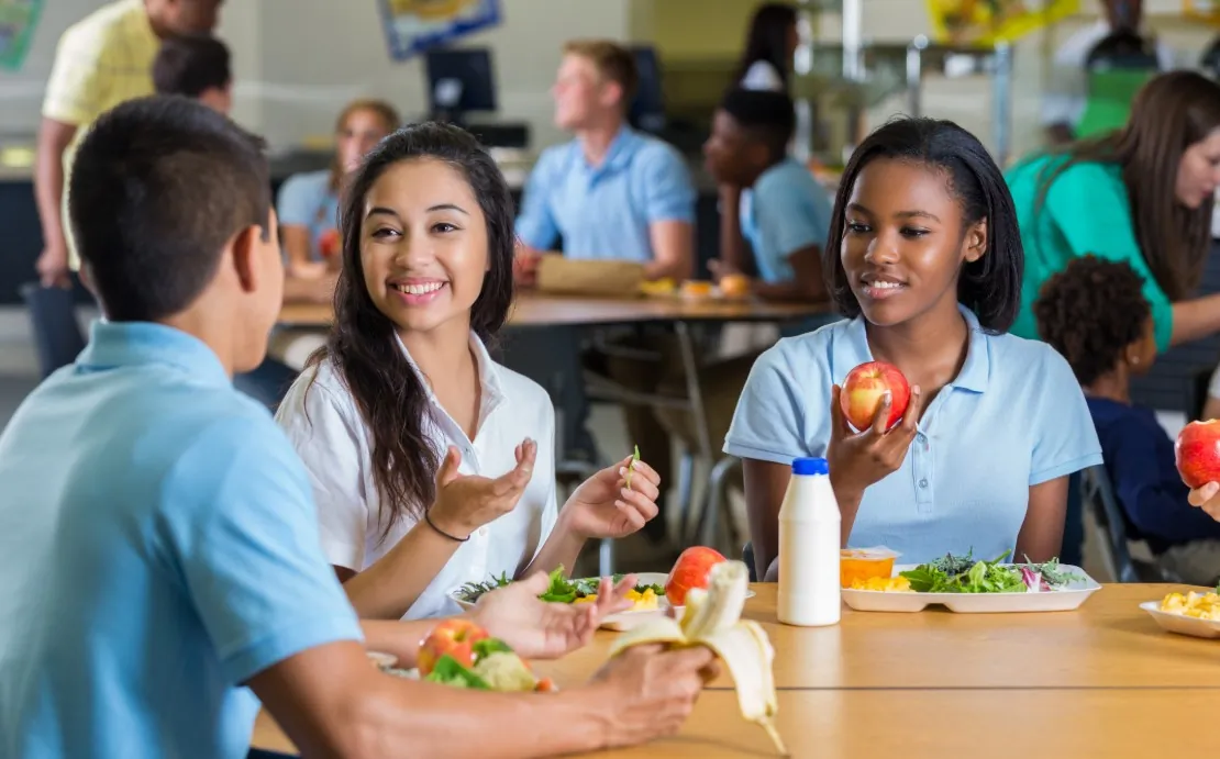 k12 students eating lunch