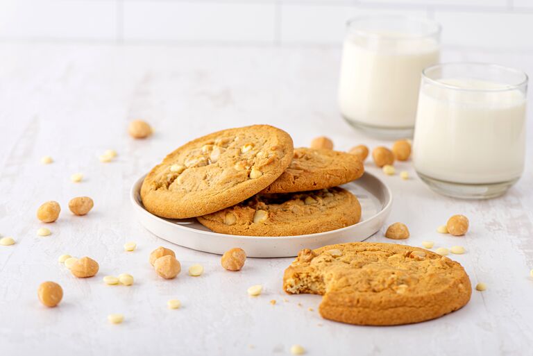 XXL Macadamia Nut Cookie Dough