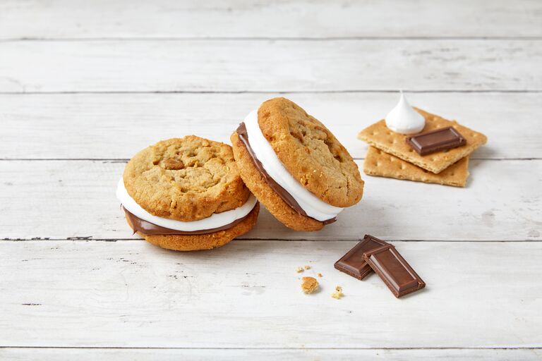 s'mores cookie sandwich