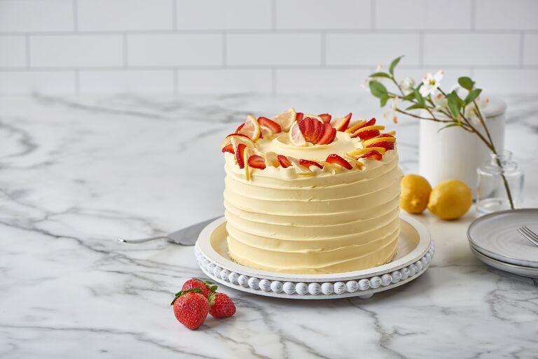 strawberry dessert cake