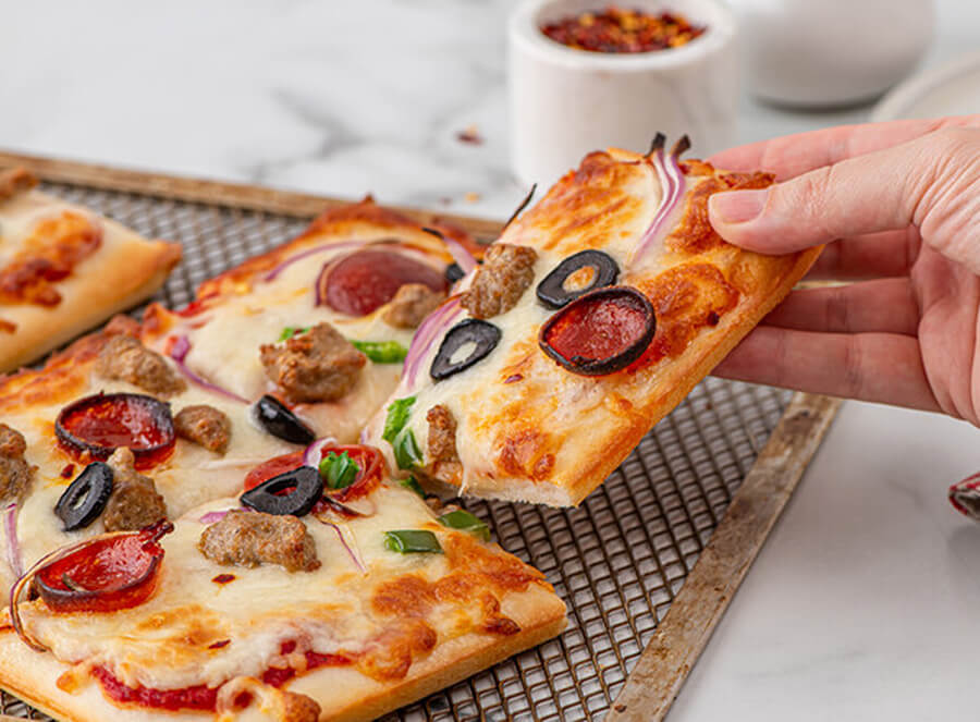 Friday night is pizza night.