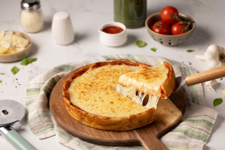 Pizzeria UNO 9 inch deep dish frozen pizza image