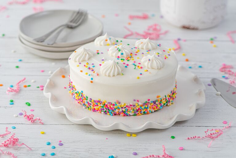 GOLDEN VANILLA BUTTRCREME CELEBRATION DOUBLE LAYER CAKE